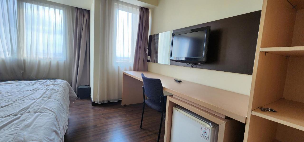 Apartemen Solo Paragon By Cariapartemen-Id Bonorejo Buitenkant foto